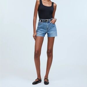 Madewell Perfect Vintage Short in Dewberry Wash